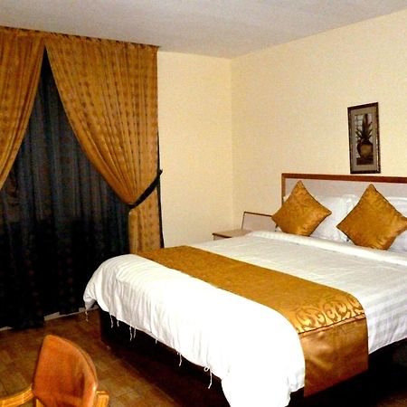 Mansour Plaza Hotel Apartments Dammam Phòng bức ảnh